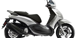 Piaggio Beverly 350ie Sport Touring 2019 vs Piaggio Beverly 350ie ABS/ASR 2019