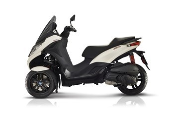 Piaggio MP3 300 HPE Sport 2019 - Bild 6 Piaggio MP3 300 HPE Sport 2019 - Bild 6