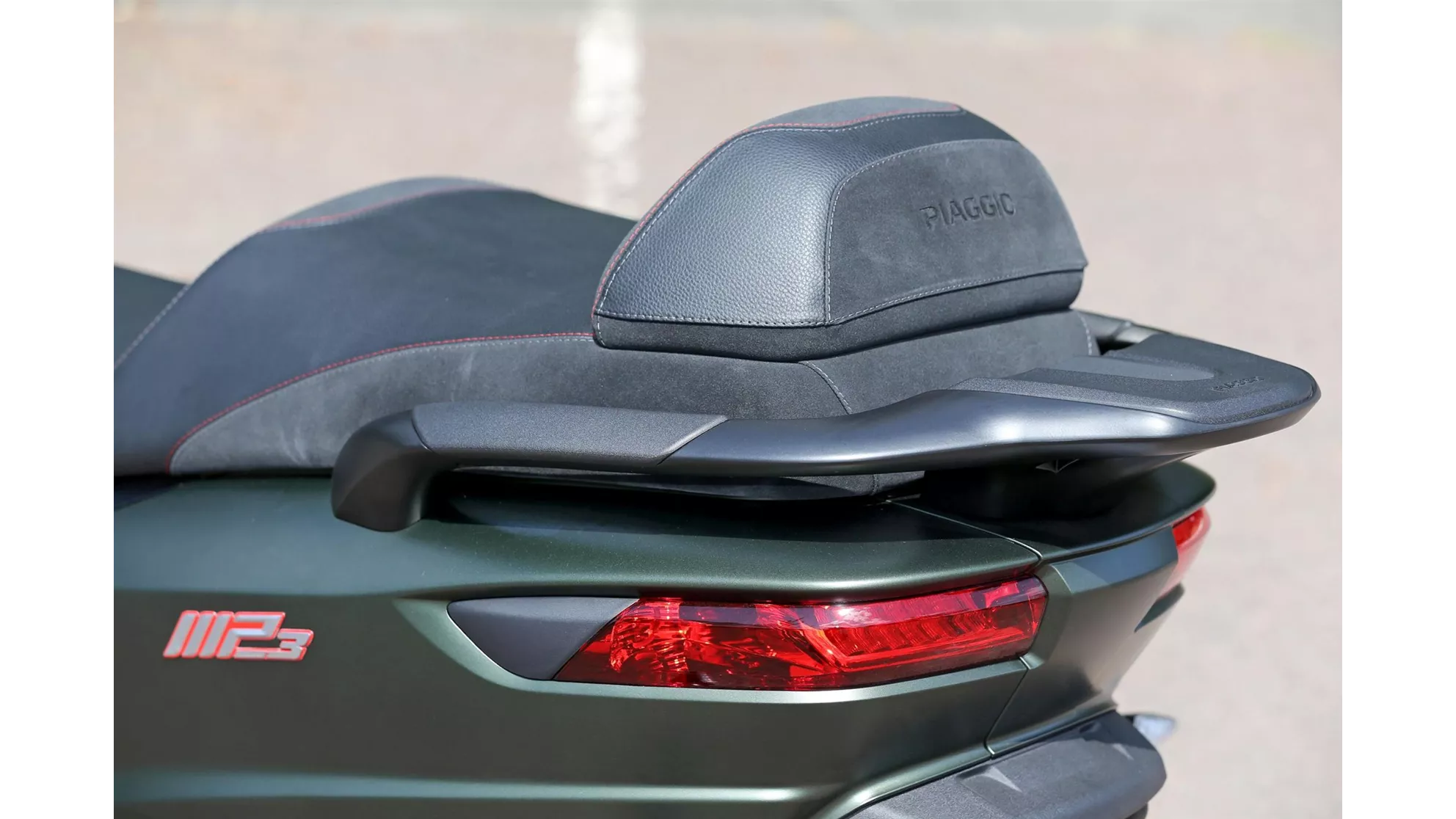 Piaggio MP3 350 ABS-ASR Sport - Image 2 Piaggio MP3 350 ABS-ASR Sport - Image 2