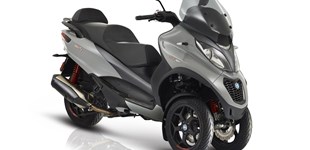 Yamaha Tricity 300 2021 vs Piaggio MP3 500 hpe Sport 2019