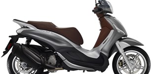 Piaggio Beverly 350ie Sport Touring 2019 vs Piaggio Beverly 350ie ABS/ASR 2019