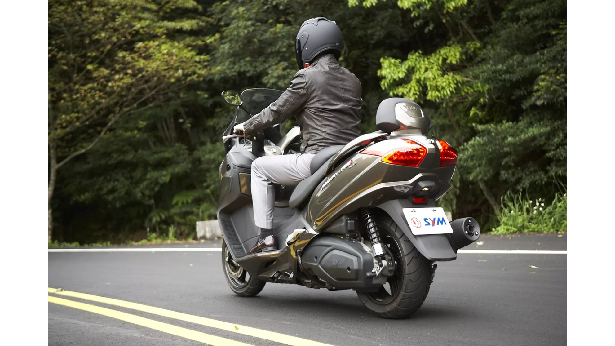 Sym MaxSym 400i - Image 1 Sym MaxSym 400i - Image 1