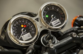 Triumph Bonneville T100 Black 2019 - Bild 20