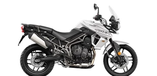 Triumph Tiger 800 XR 2019 vs KTM 890 Adventure R Rally 2024 Triumph Tiger 800 XR 2019 vs KTM 890 Adventure R Rally 2024