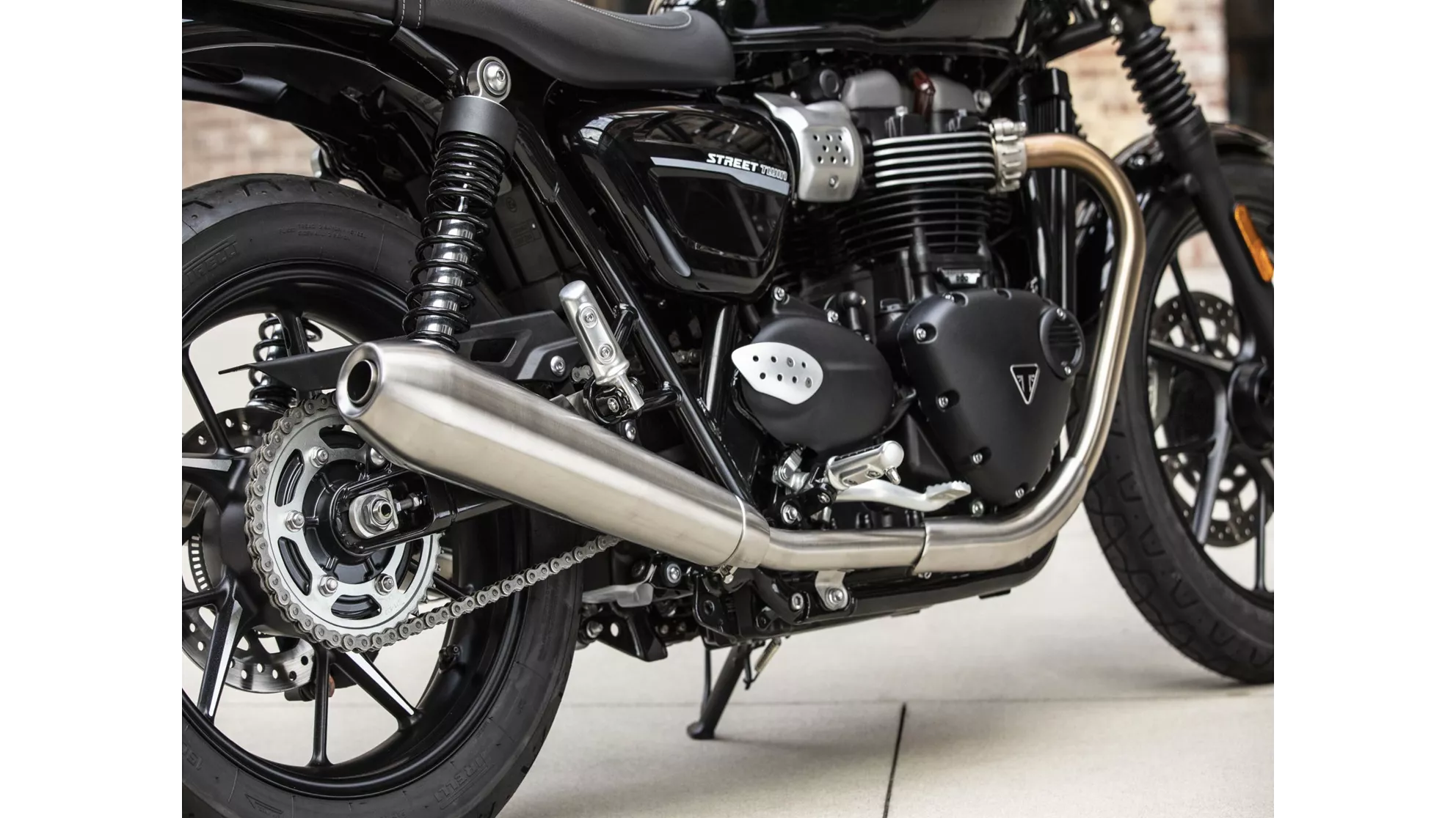 Triumph Street Twin - Image 6 Triumph Street Twin - Image 6