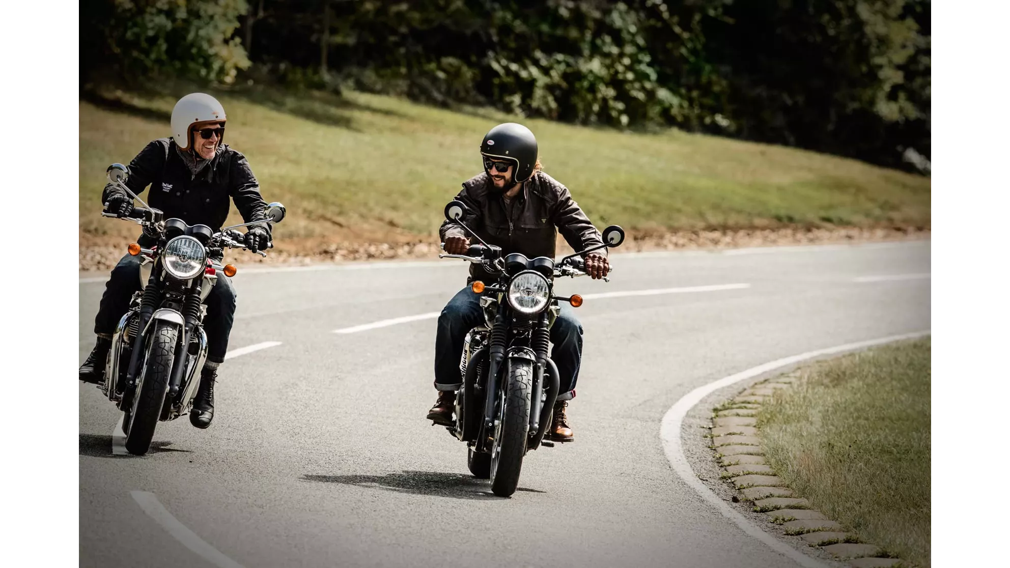 Triumph Bonneville T120 Black - Image 6 Triumph Bonneville T120 Black - Image 6