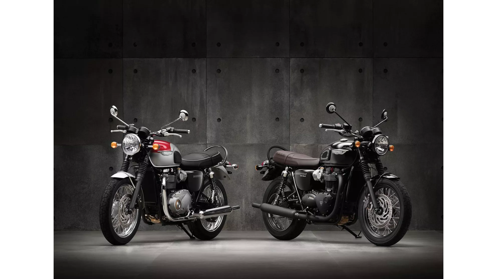 Triumph Bonneville T120 Black - Image 8 Triumph Bonneville T120 Black - Image 8