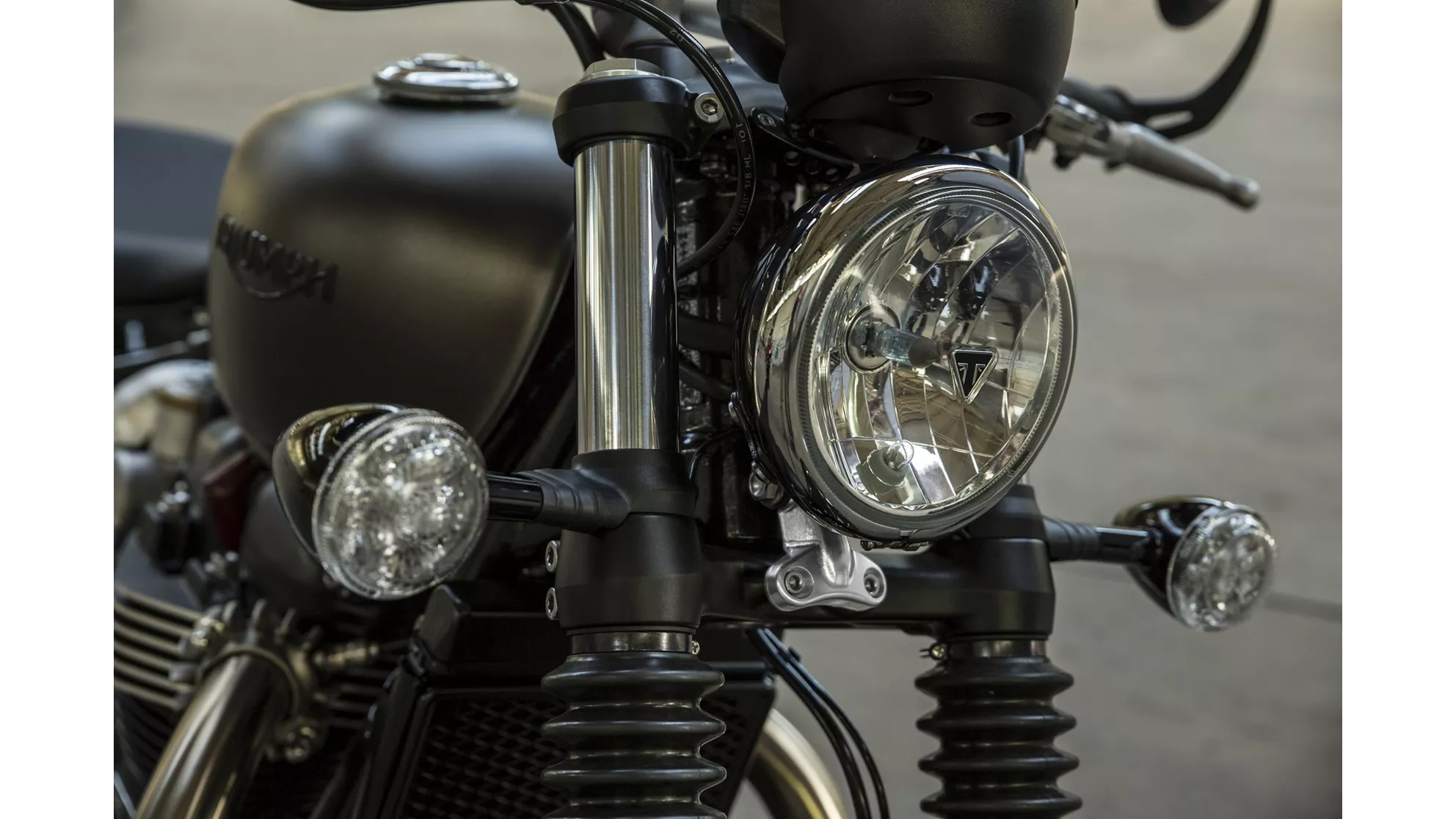 Triumph Bonneville Bobber - Image 23 Triumph Bonneville Bobber - Image 23