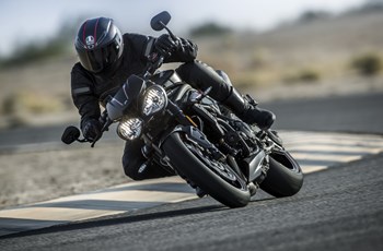 Triumph Speed Triple RS 2019 - Bild 18 Triumph Speed Triple RS 2019 - Bild 18