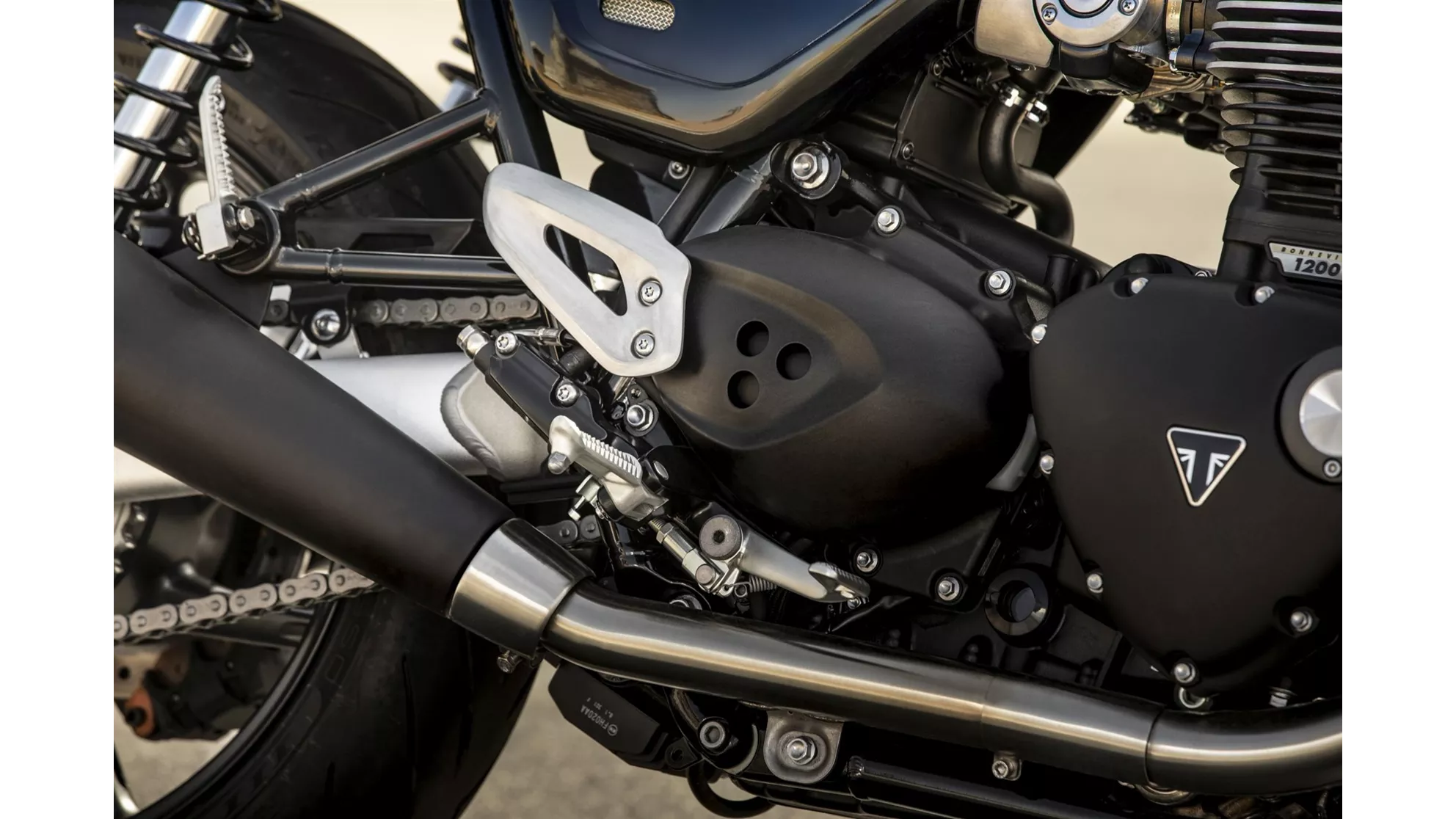 Triumph Speed Twin 1200 - Image 21 Triumph Speed Twin 1200 - Image 21
