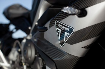 Triumph Daytona 765 Moto2 2019 - Bild 8 Triumph Daytona 765 Moto2 2019 - Bild 8