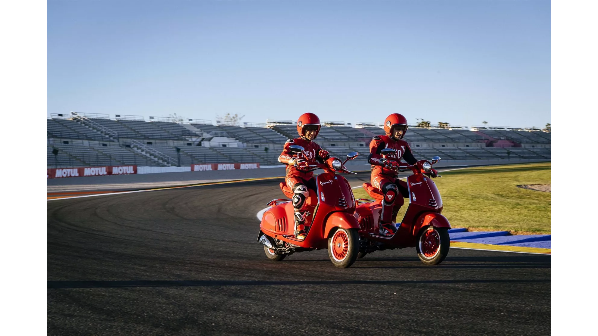 Vespa 946 125 i.e. 3V RED - Image 14 Vespa 946 125 i.e. 3V RED - Image 14