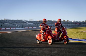 Vespa 946 125 i.e. 3V RED 2019 - Bild 16