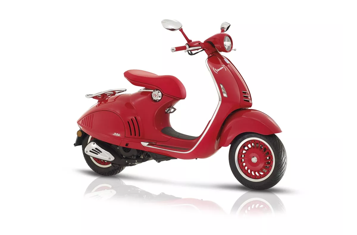 Vespa 946 125 i.e. 3V RED Vespa 946 125 i.e. 3V RED