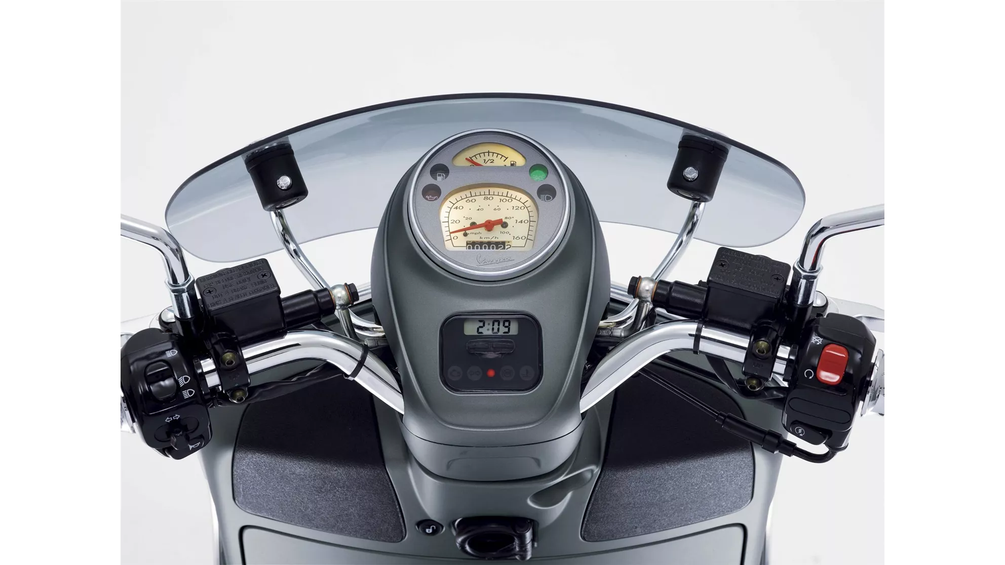 Vespa GTV 300 Special Edition Sei Giorni Euro4 - Image 2 Vespa GTV 300 Special Edition Sei Giorni Euro4 - Image 2