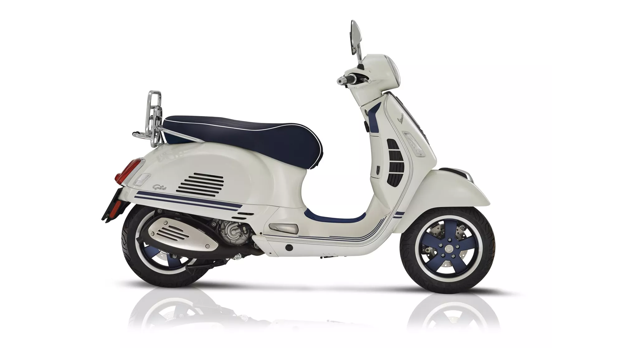 Vespa GTS 300 Yacht Club - Image 1 Vespa GTS 300 Yacht Club - Image 1