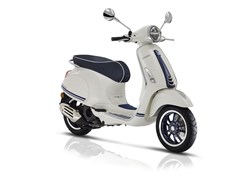 Vespa Primavera 50 Yacht Club 2019