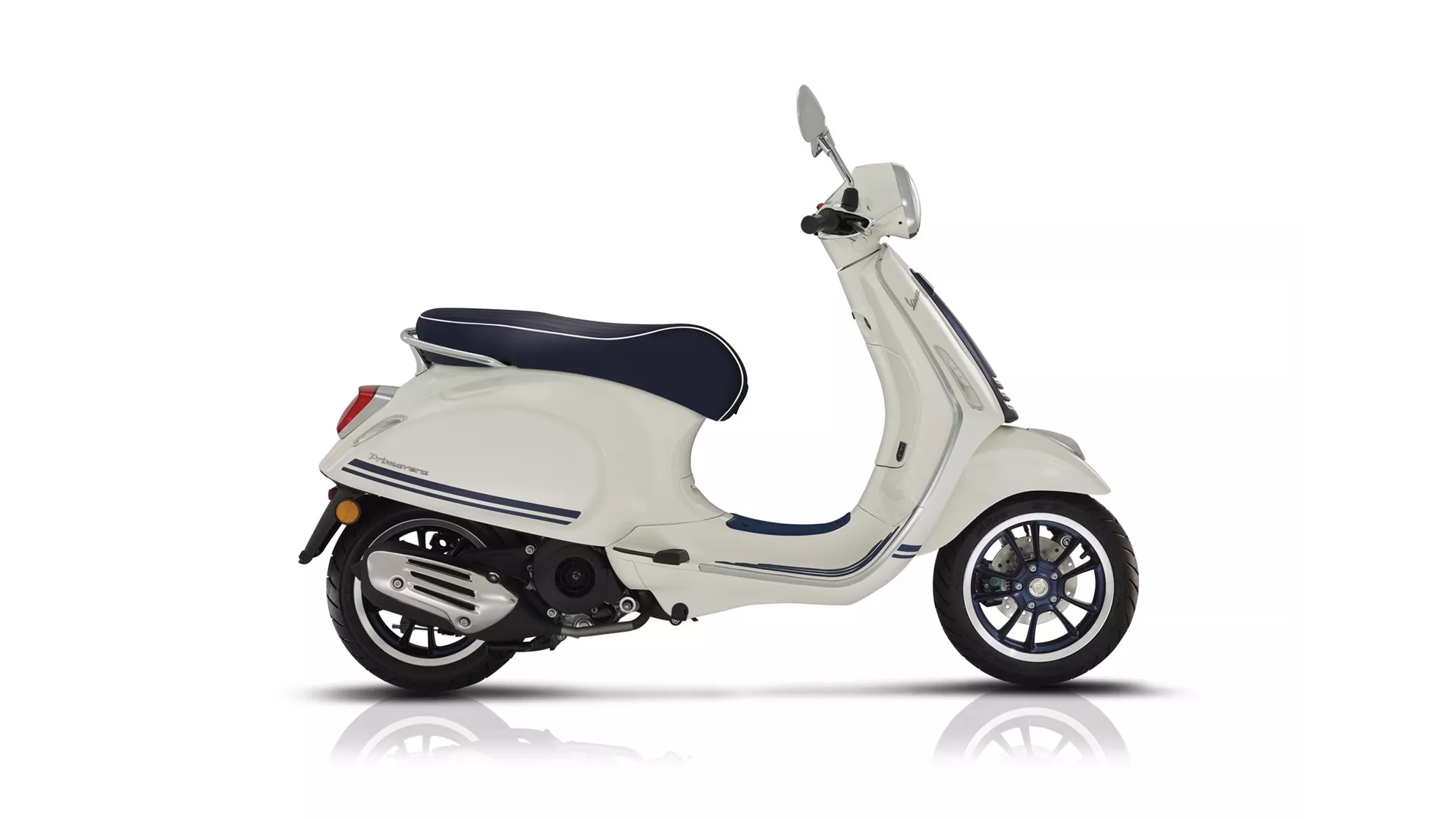 Vespa Primavera 125 Yacht Club - Image 1 Vespa Primavera 125 Yacht Club - Image 1