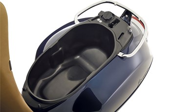 Vespa GTS 300 hpe 2019 - Bild 9 Vespa GTS 300 hpe 2019 - Bild 9
