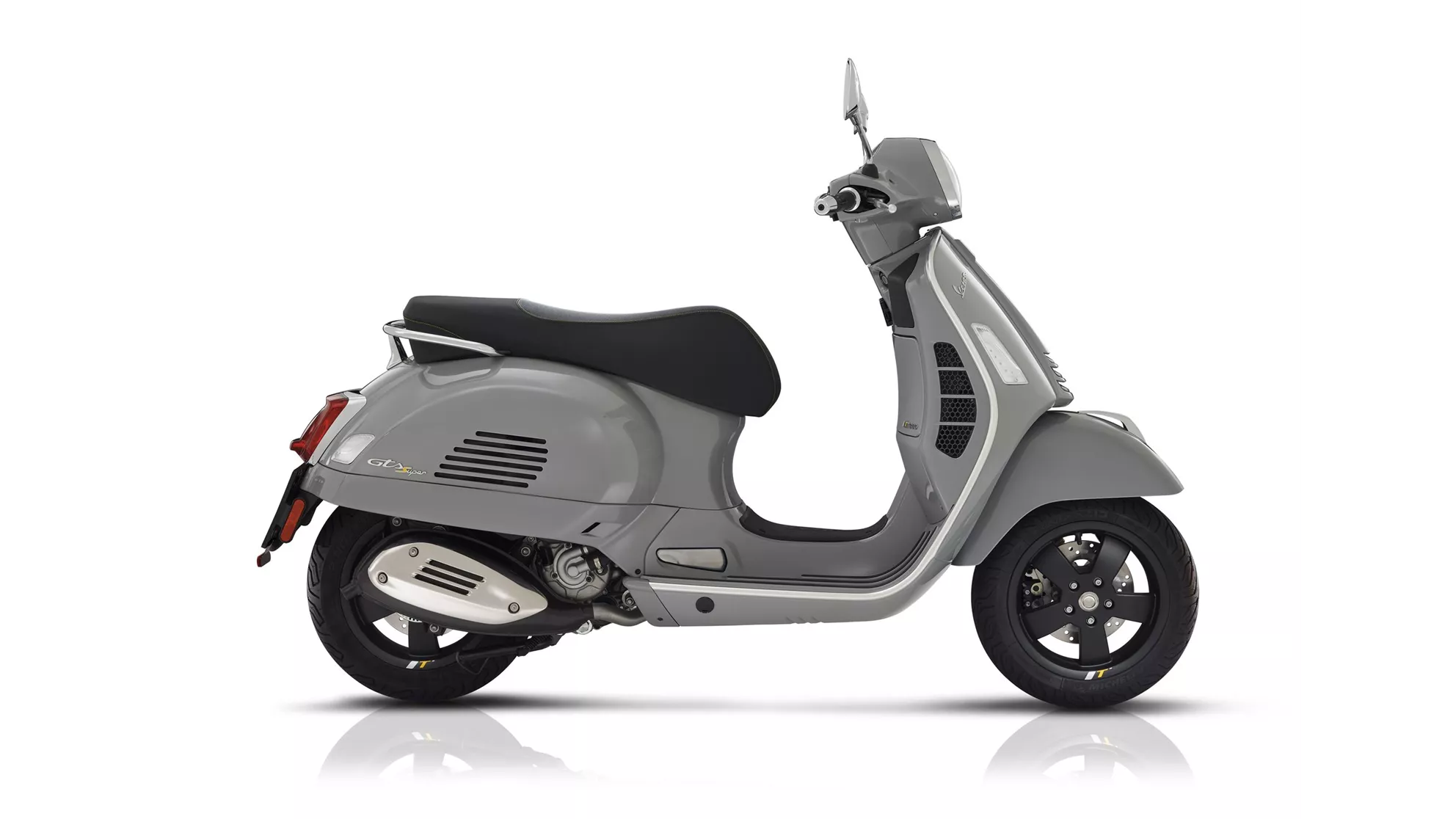 Vespa GTS 300 hpe Super Tech - Image 1 Vespa GTS 300 hpe Super Tech - Image 1