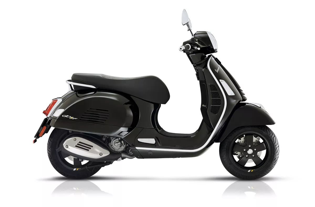 Vespa GTS 300 hpe Super Tech Vespa GTS 300 hpe Super Tech
