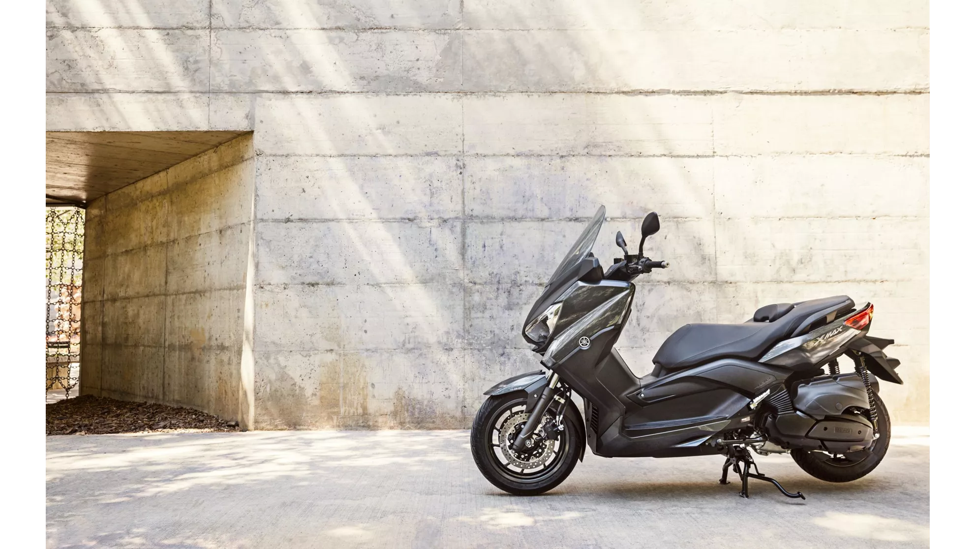 Yamaha XMAX 400 - Image 10 Yamaha XMAX 400 - Image 10