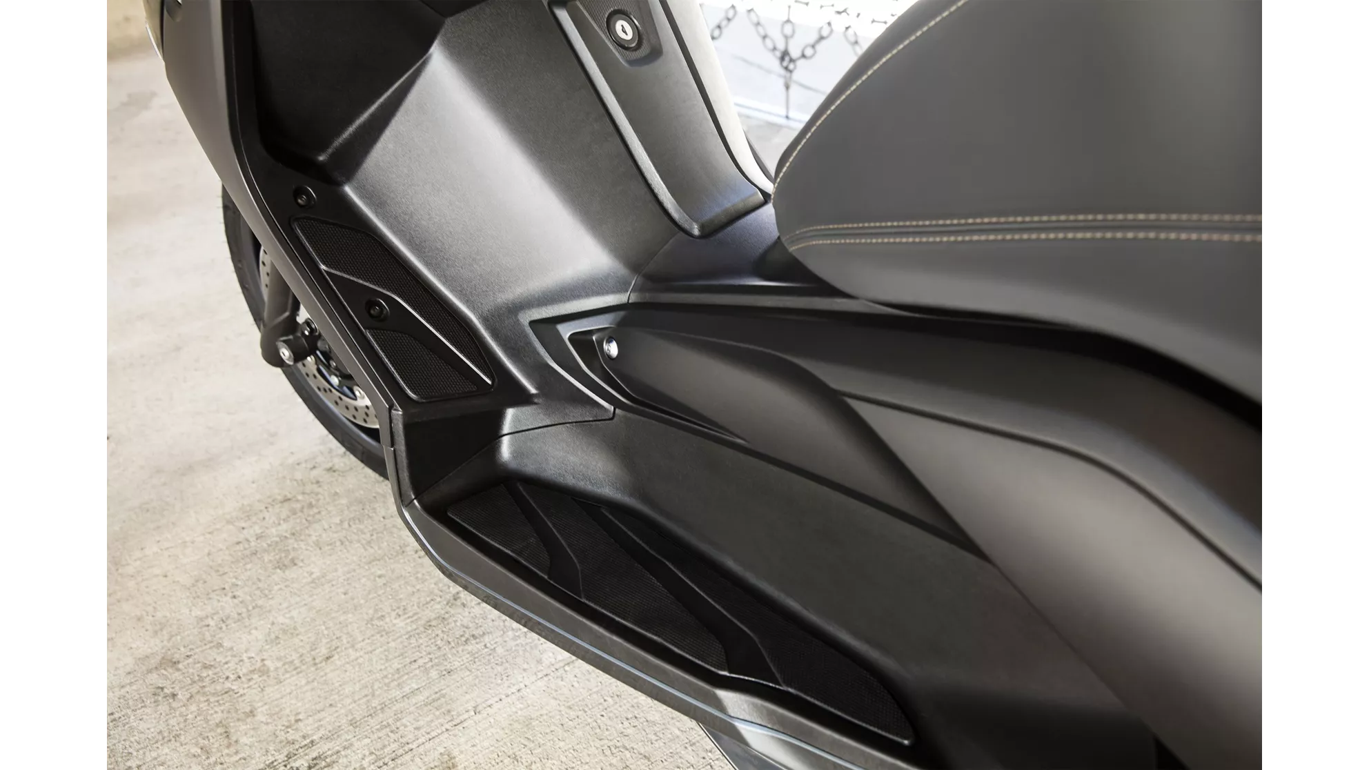 Yamaha XMAX 400 - Image 22 Yamaha XMAX 400 - Image 22