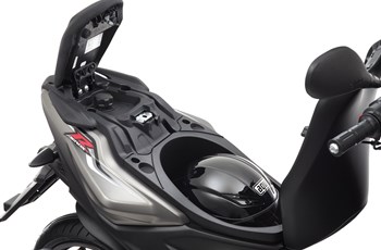 Yamaha Aerox 4 2019 - Bild 20 Yamaha Aerox 4 2019 - Bild 20