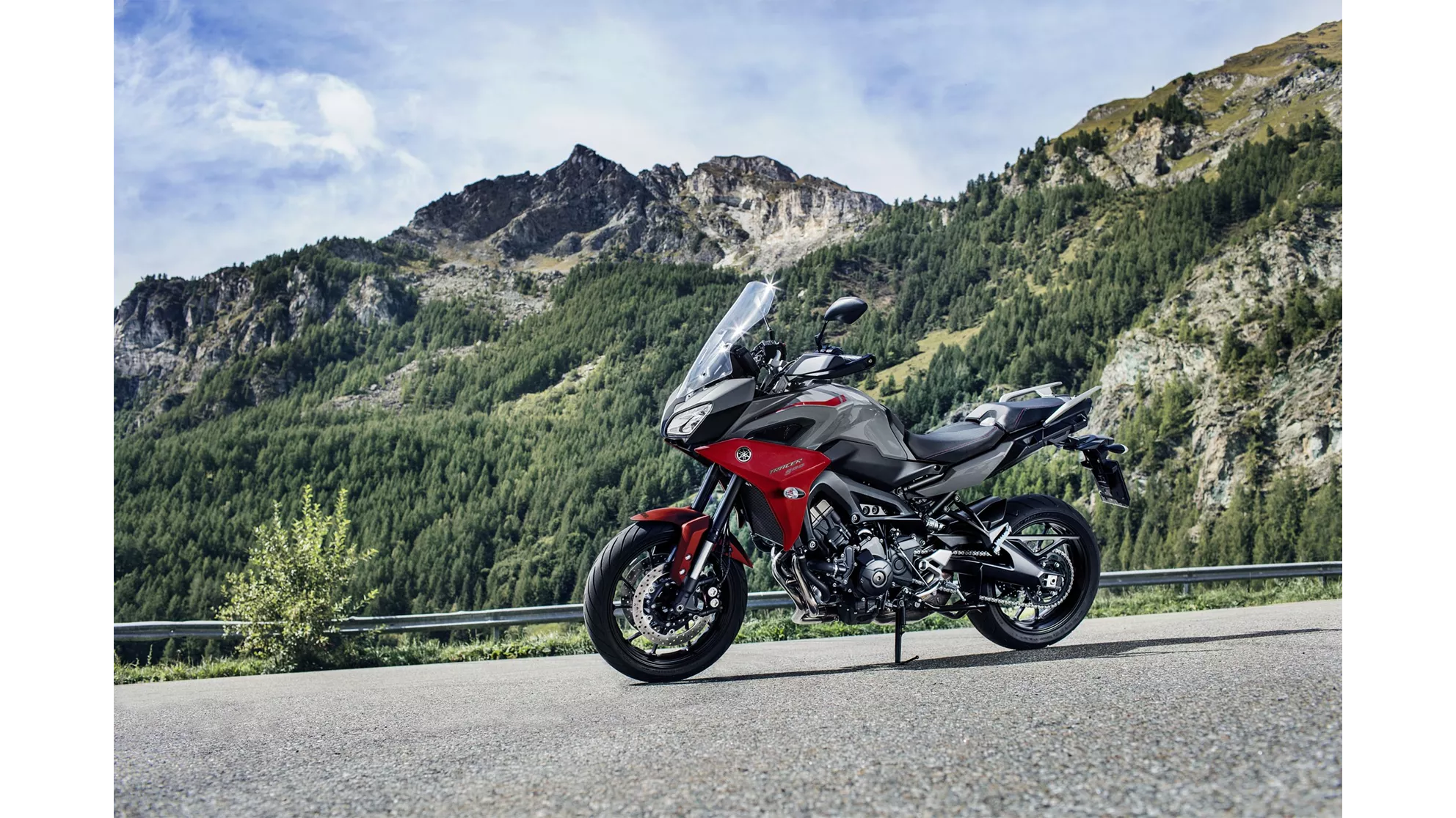 Yamaha Tracer 900 - Image 18 Yamaha Tracer 900 - Image 18