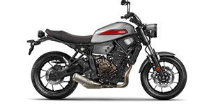 Yamaha XSR700 2019 vs Benelli 752 S 2021