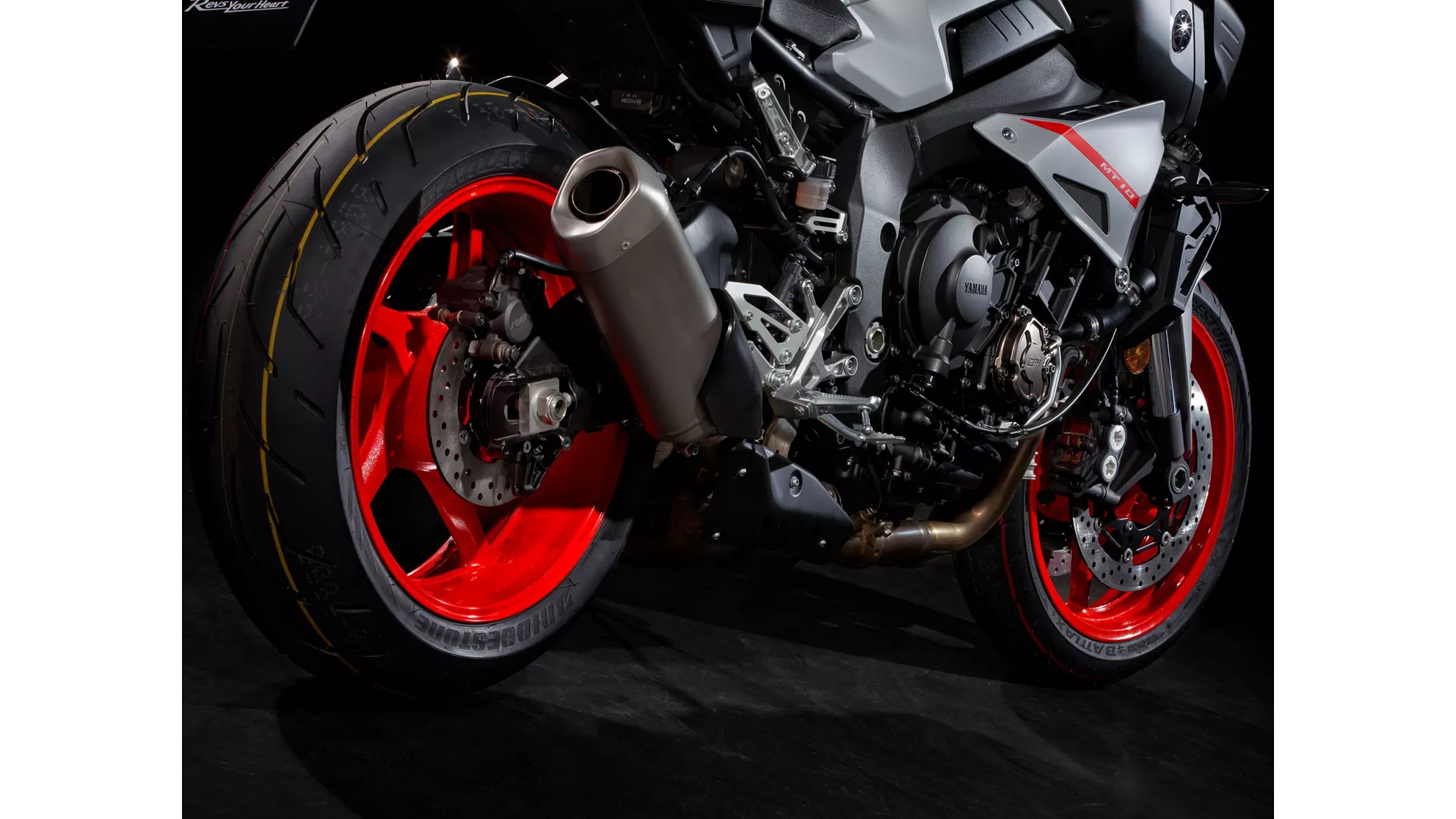 Yamaha MT-10 - Image 16 Yamaha MT-10 - Image 16