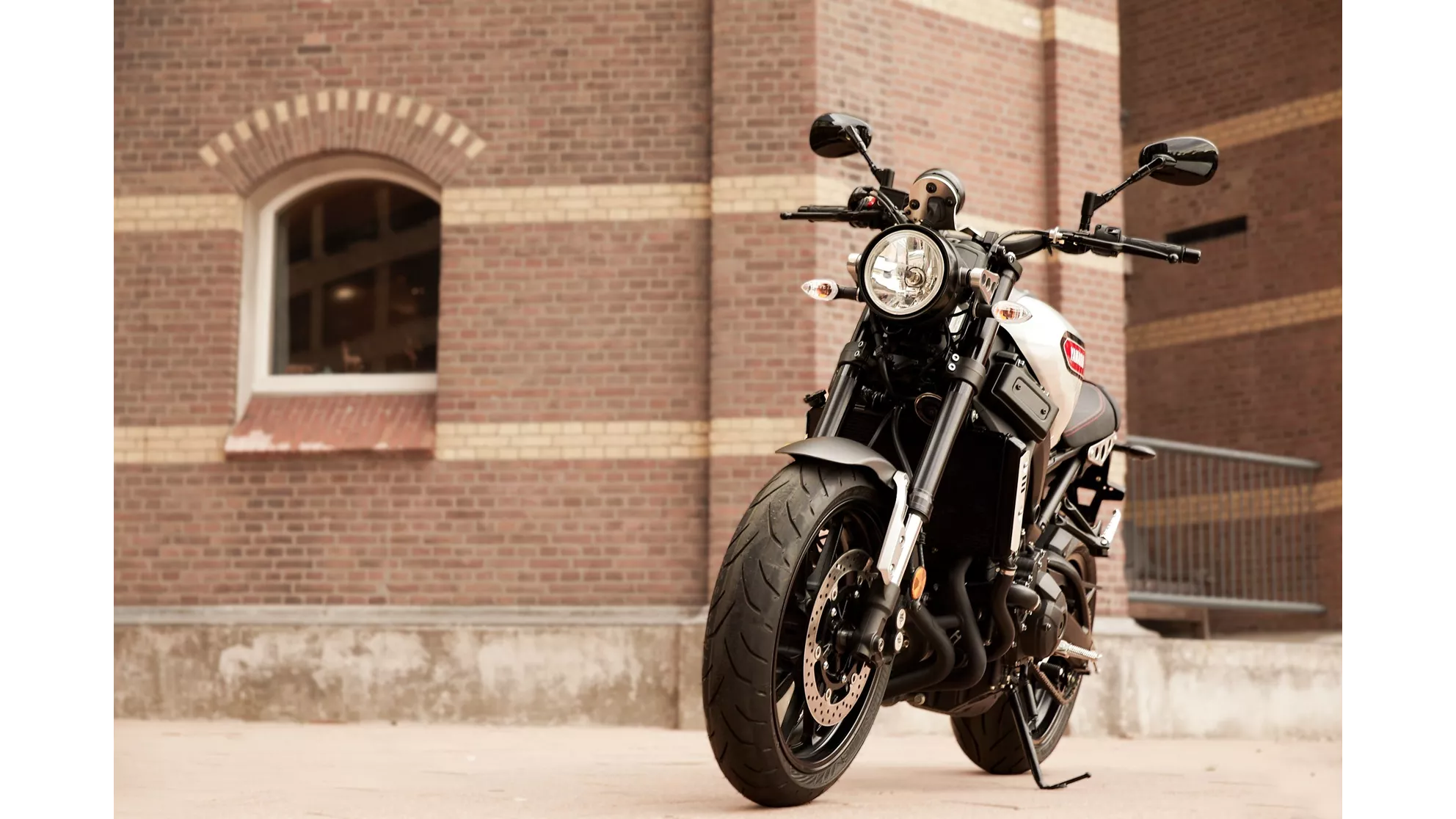 Yamaha XSR900 - Image 15 Yamaha XSR900 - Image 15
