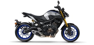 Triumph Speed Triple 1050 2007 vs Yamaha MT-09 SP 2019