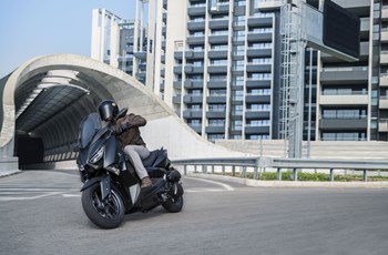 Yamaha XMAX 125 IRON MAX 2019 - Bild 3 Yamaha XMAX 125 IRON MAX 2019 - Bild 3