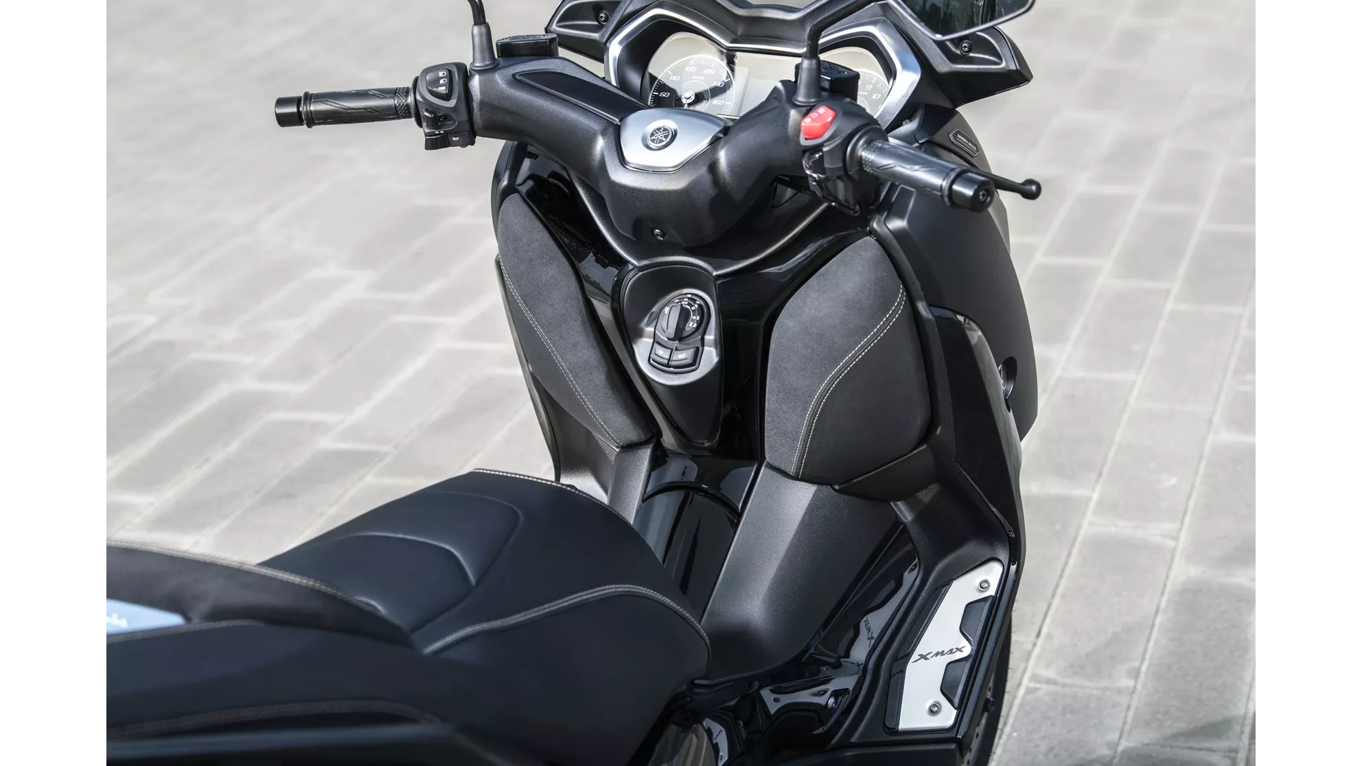 Yamaha XMAX 125 IRON MAX - Image 4 Yamaha XMAX 125 IRON MAX - Image 4