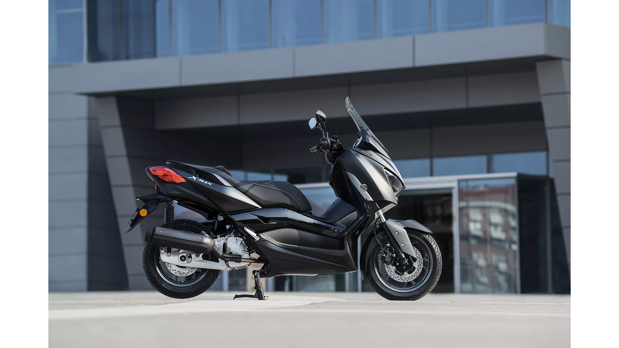 Yamaha XMAX 125 IRON MAX - Image 14 Yamaha XMAX 125 IRON MAX - Image 14