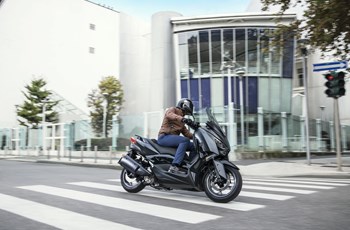 Yamaha XMAX 300 IRON MAX 2019 - Bild 3 Yamaha XMAX 300 IRON MAX 2019 - Bild 3
