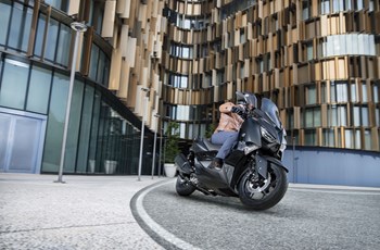Yamaha XMAX 300 IRON MAX 2019 - Bild 4 Yamaha XMAX 300 IRON MAX 2019 - Bild 4