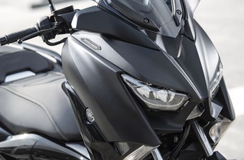 Yamaha XMAX 300 IRON MAX 2019 - Bild 7 Yamaha XMAX 300 IRON MAX 2019 - Bild 7