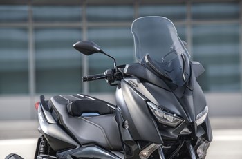 Yamaha XMAX 300 IRON MAX 2019 - Bild 16 Yamaha XMAX 300 IRON MAX 2019 - Bild 16