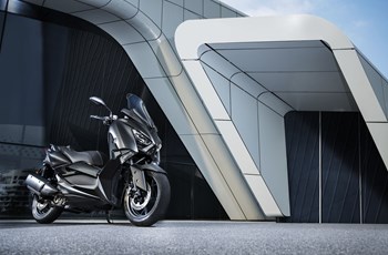 Yamaha XMAX 300 IRON MAX 2019 - Bild 20 Yamaha XMAX 300 IRON MAX 2019 - Bild 20