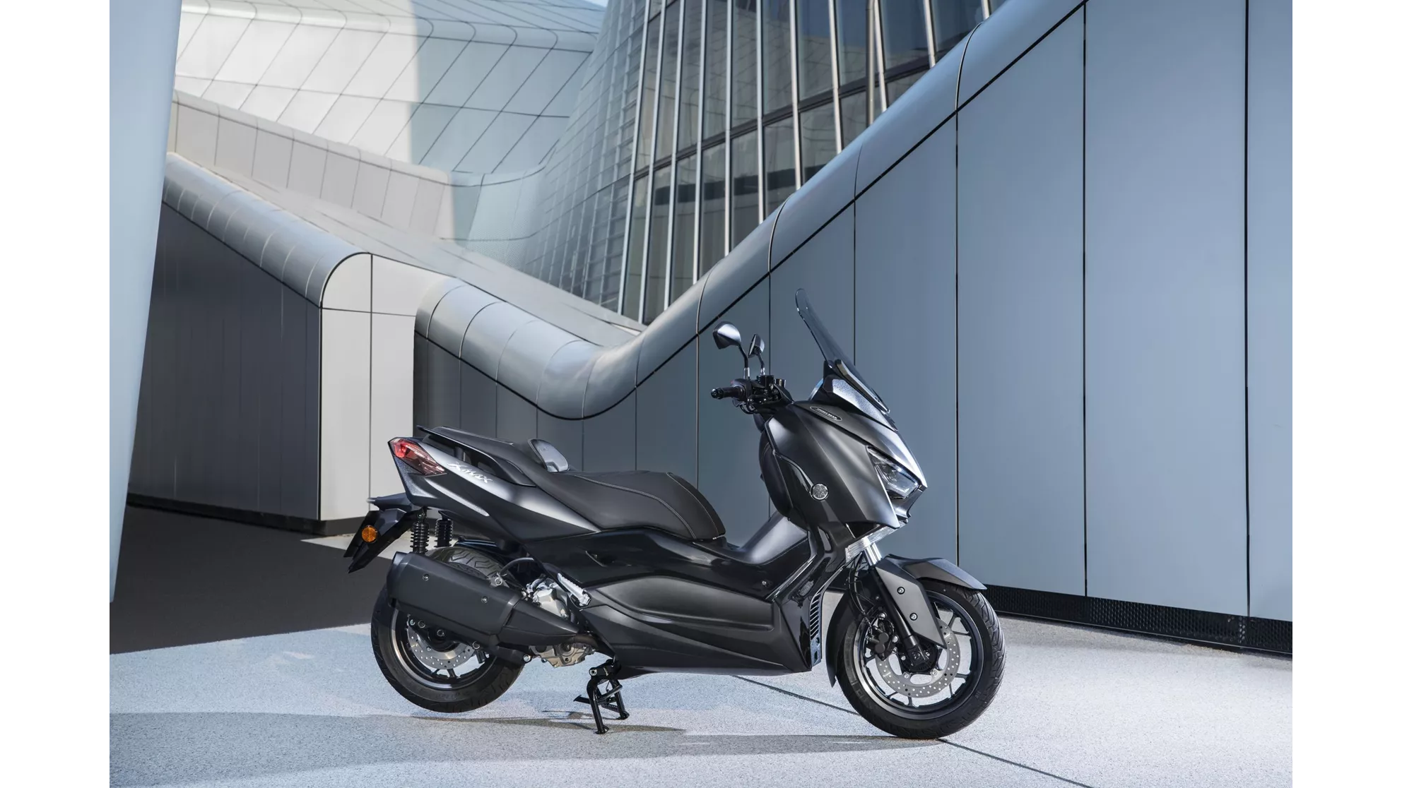 Yamaha XMAX 300 IRON MAX - Image 20 Yamaha XMAX 300 IRON MAX - Image 20