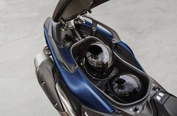 Yamaha TMAX SX Sport Edition 2019 - Bild 13 Yamaha TMAX SX Sport Edition 2019 - Bild 13