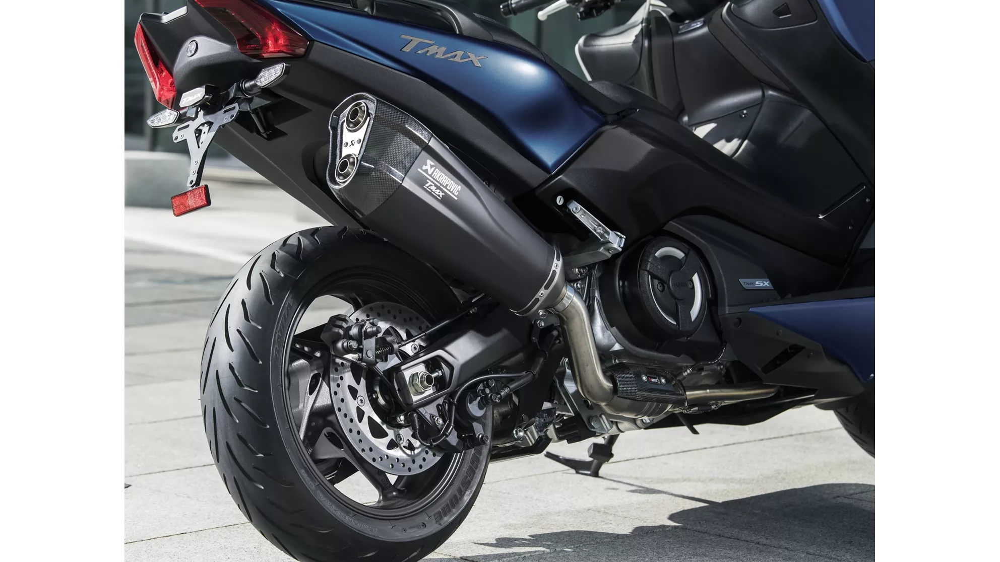Picture Yamaha TMAX SX Sport Edition