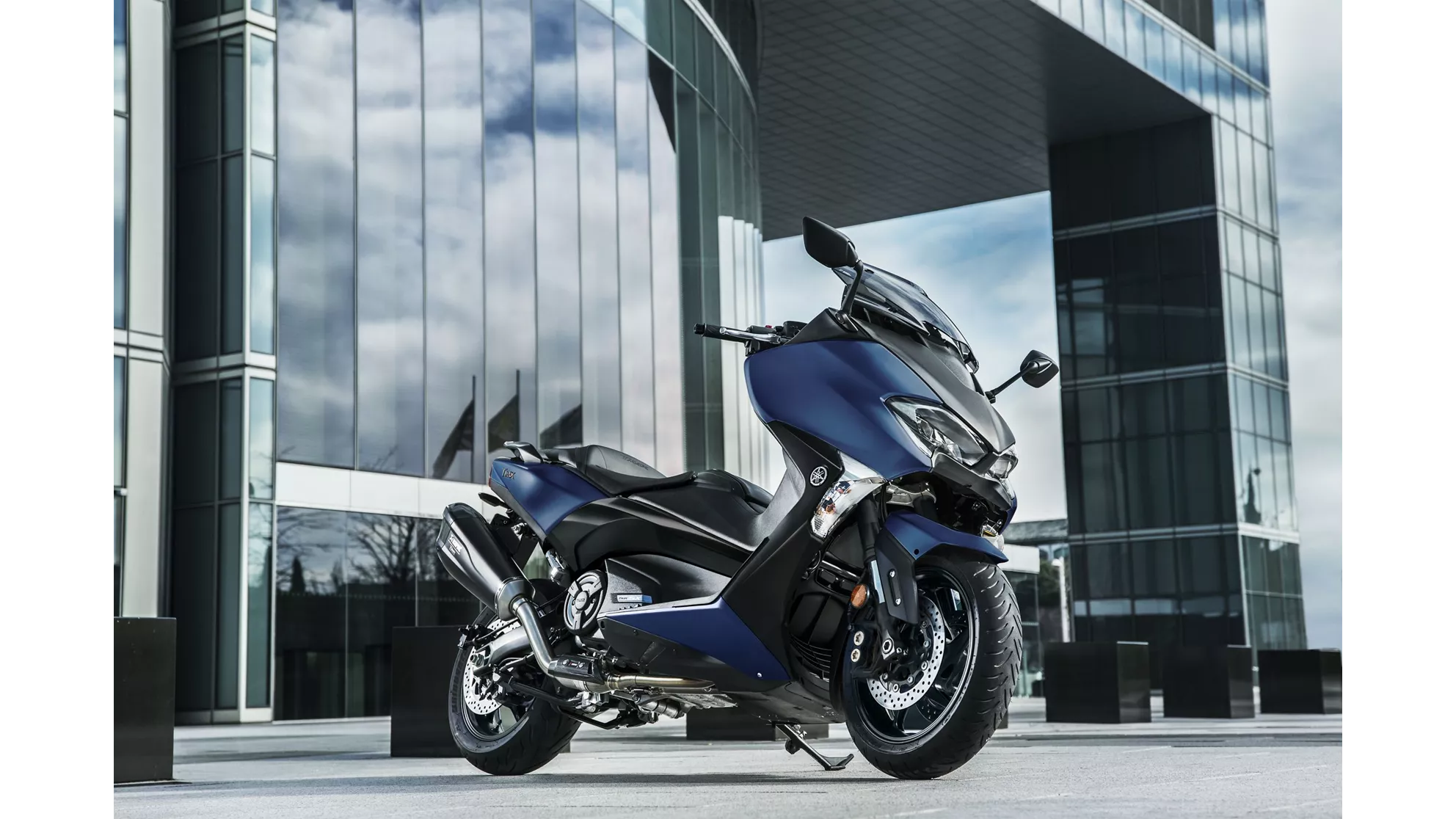 Picture Yamaha TMAX SX Sport Edition