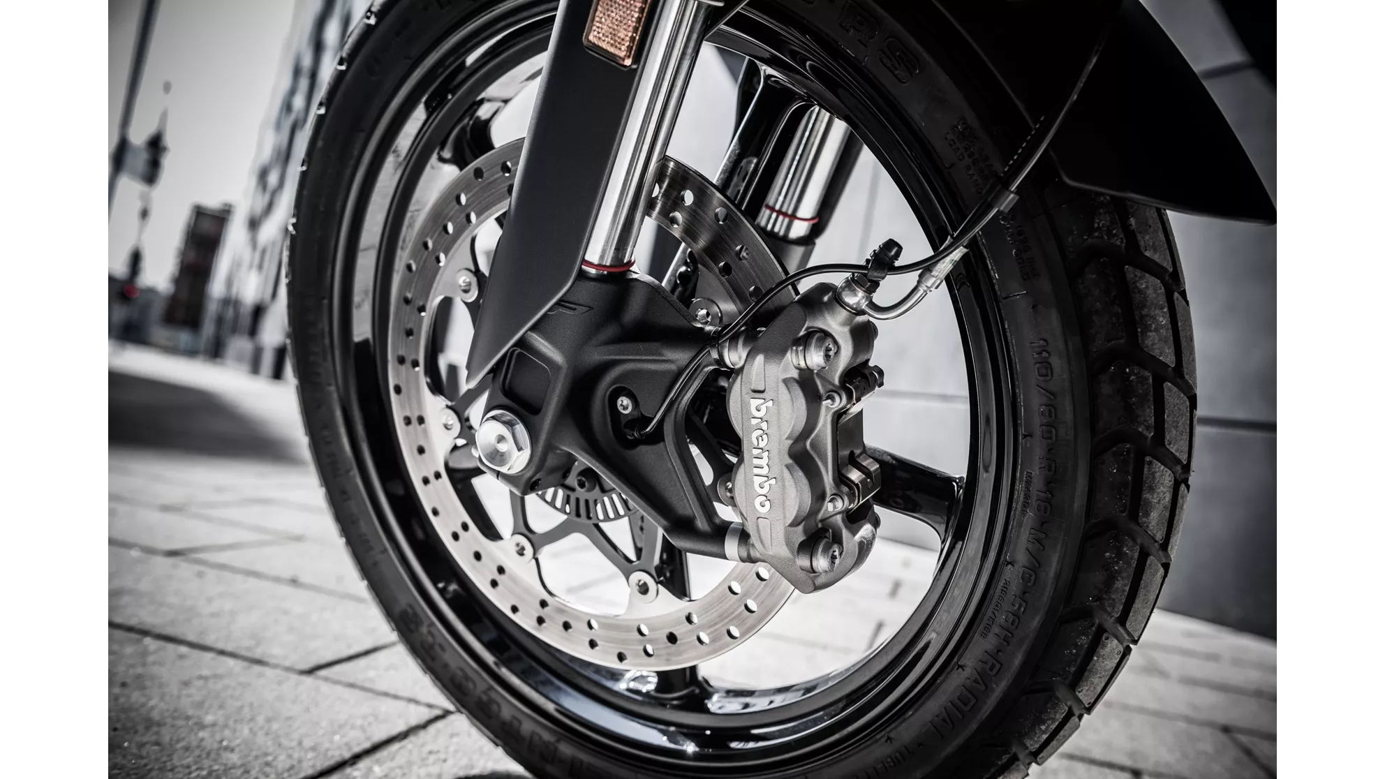 Husqvarna Svartpilen 701 - Image 8 Husqvarna Svartpilen 701 - Image 8