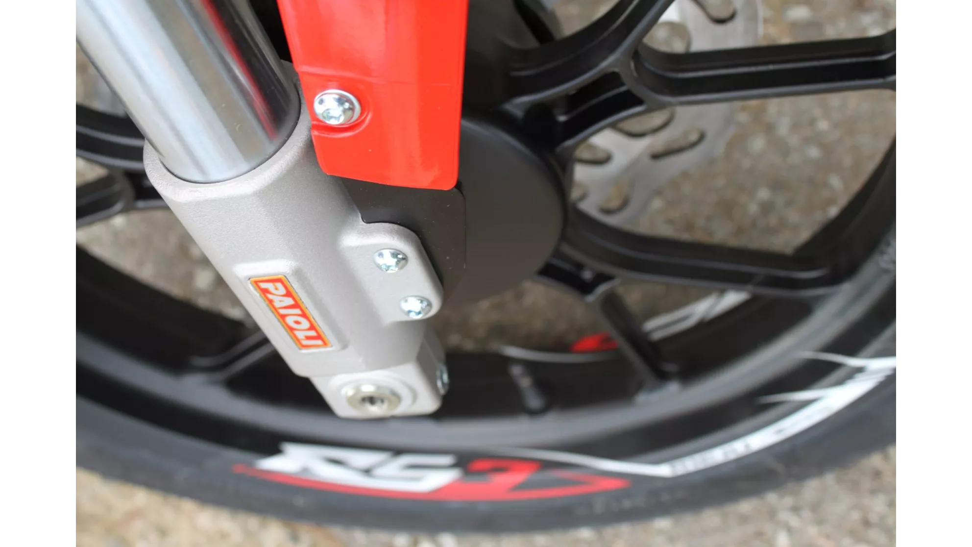 Rieju RS3 NKD 50 - Image 12 Rieju RS3 NKD 50 - Image 12
