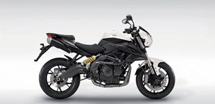 Honda CBF 600 S 2005 vs Benelli BN 600i 2019