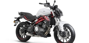 Benelli BN 302 2020 vs Benelli 302 S 2019