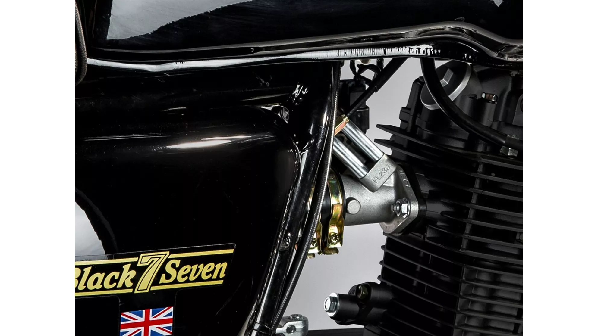 Mash Black Seven - Image 5 Mash Black Seven - Image 5